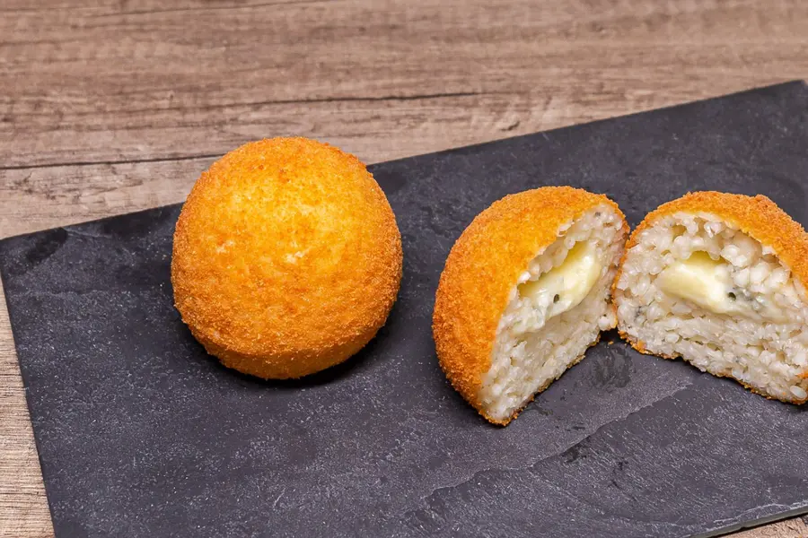 Arancino formaggi au cœur fondant